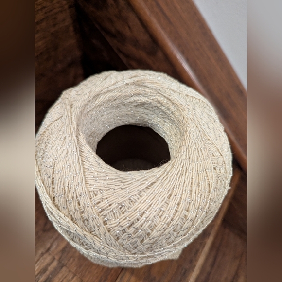 Cream crochet Thread Spool with Silver Accents Approx 1500 Meters - Picture 9 of 10